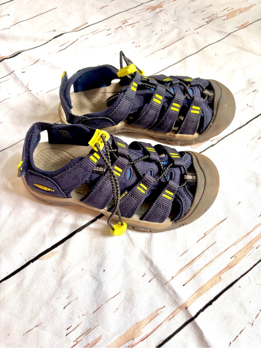 KEEN kid’s Newport H2 sandal